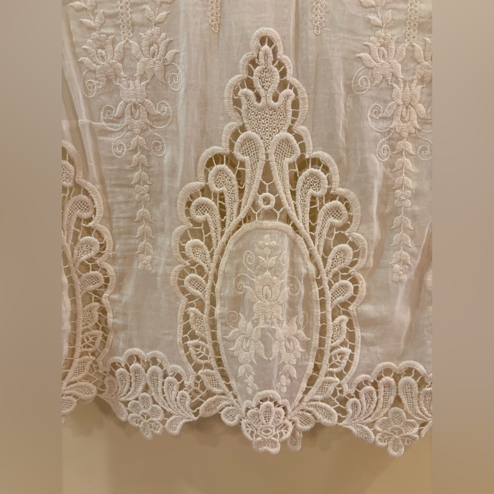 Dolce Vita Deanna Top in White & Natural - Picture 4 of 9